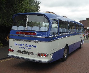 Camden Coaches 900SAF off 68 at Sevenoaks