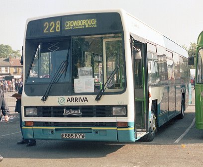Arriva Kent & Sussex 3041 at Gravesend, October 2005