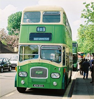 424 on 409 at Godstone Green, April 2009