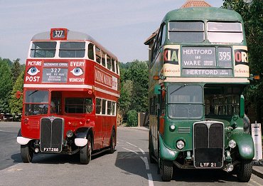 RT113 and RT2083 at Hertford, June 2002.