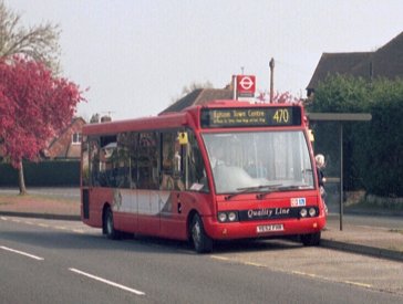 OP05 on 470 to Epsom Town Centre, April 2007