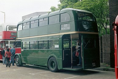RLH48 ready for 353, Slough Bus Stn